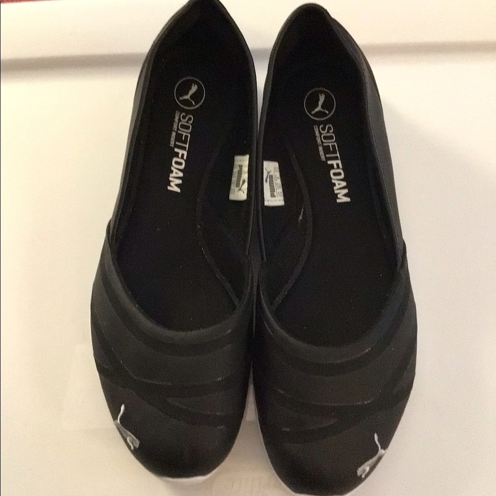 Puma  soft foam shoes size 8